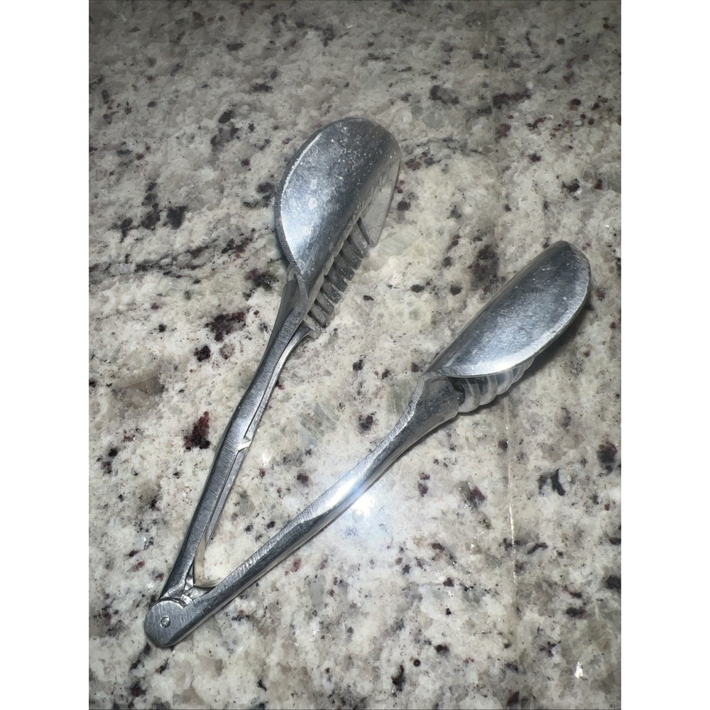 Vintage Aluminum Slicer Guide – Retro Handheld Egg & Soft Vegetable Cutter - Picture 2 of 3